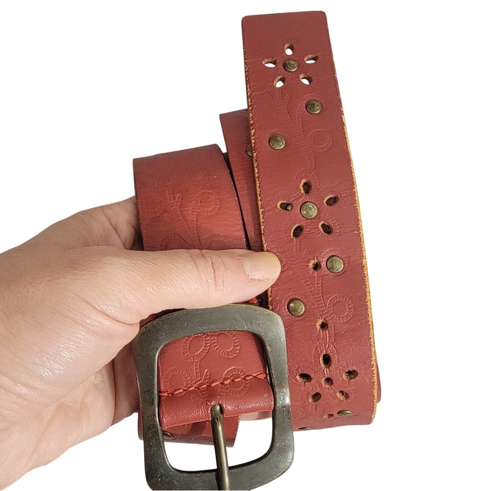 VTG Old Navy Womens XL Red Leather Belt Embossed Floral Studded‎ Boho Western